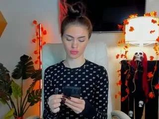 Freechat cherrykisss on CamSoda