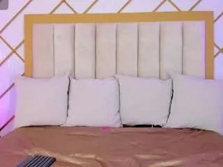 Freechat cocodamoree on CamSoda