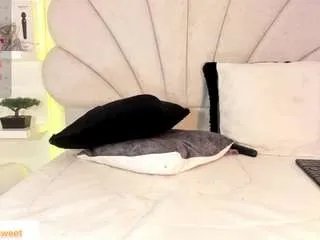 Offline daniela-tovar on CamSoda