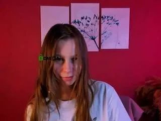 esme-moore on CamSoda 