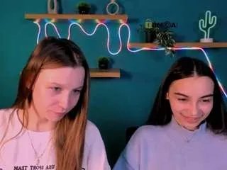 esme-moore on CamSoda 