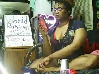 Offline gardeniafields on CamSoda