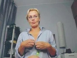 Offline helgahimmele on CamSoda
