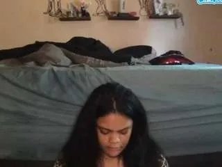 infinitiwhitebaby on CamSoda 
