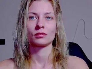 Offline karoline1201 on CamSoda