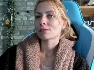 Offline karoline1201 on CamSoda