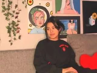 Offline katinyellow on CamSoda