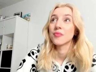 Offline kenziedawton on CamSoda