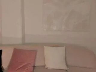 Freechat lili-acosta on CamSoda