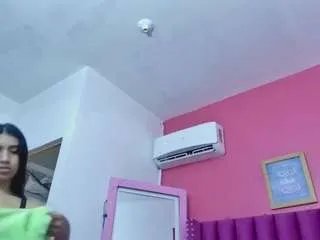 Offline littlee-emily on CamSoda