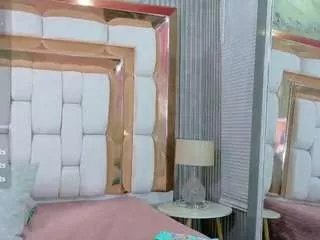 Offline littlee-emily on CamSoda