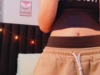 Freechat littleebluee on CamSoda