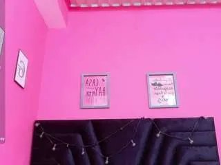 Freechat littleebluee on CamSoda