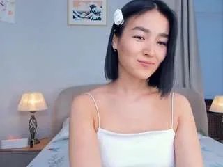 Freechat loralifelover on CamSoda