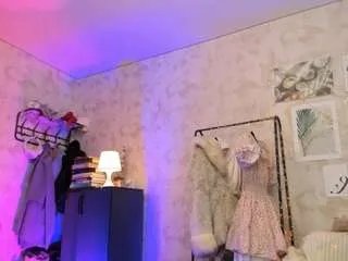 Offline luafynova on CamSoda