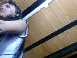 Offline myominix on CamSoda