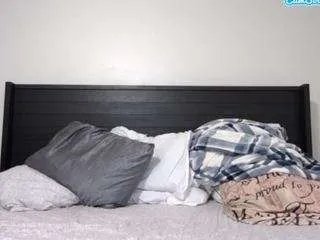 Offline queenlolaxxx on CamSoda