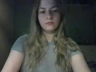 Offline rosiejune on CamSoda