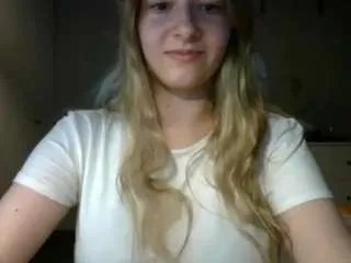 Offline rosiejune on CamSoda