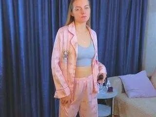 Freechat sadiedelpiano on CamSoda