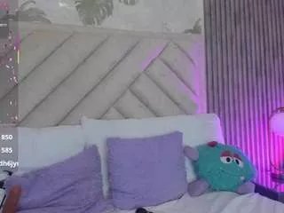 samanthaduque1 on CamSoda 