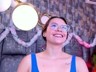 Offline saraaalvarexz on CamSoda