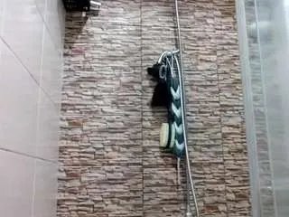 sarawolff on CamSoda 