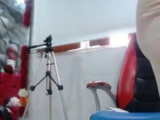 Offline sexy-matute on CamSoda