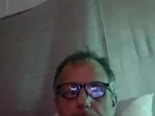 Freechat soringer007 on CamSoda