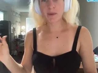stassiethatsororitygirl on CamSoda 