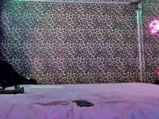 Offline strellakat on CamSoda