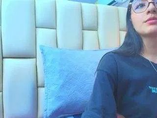 Offline sweet-amye on CamSoda