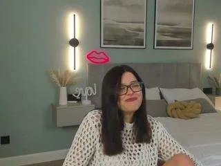 Freechat thanhklopfenstein on CamSoda