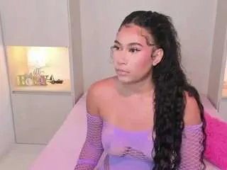 Offline trishamoon on CamSoda