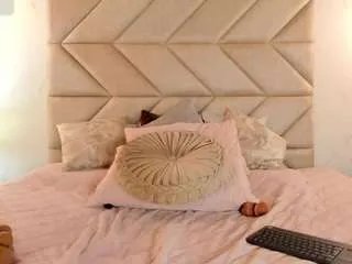 Freechat valerywilliamss on CamSoda