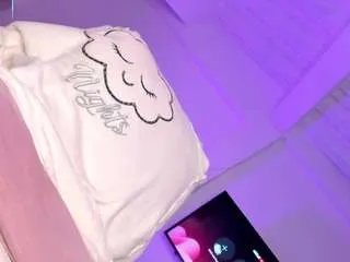 Freechat victoriavx on CamSoda