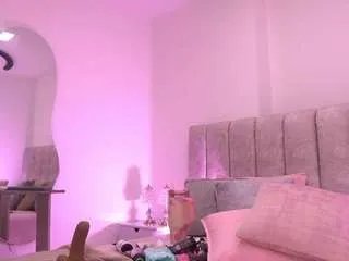 Offline violeta-sanz on CamSoda