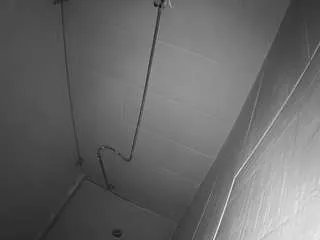 Freechat voyeurcam-jb-shower-1 on CamSoda