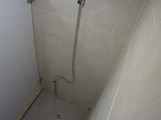 Freechat voyeurcam-jb-shower-1 on CamSoda