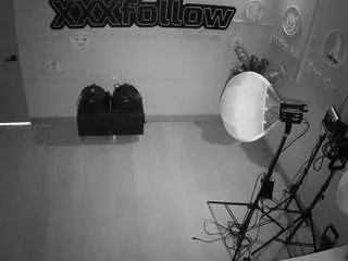 Offline voyeurcam-jb-xfollow on CamSoda