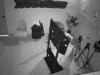Offline voyeurcam-jb-xfollow on CamSoda