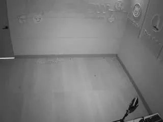 Offline voyeurcam-jb-xfollow on CamSoda