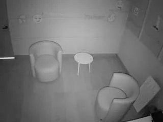 Offline voyeurcam-jb-xfollow on CamSoda