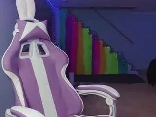 Offline yazminroyal on CamSoda