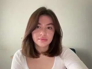 Offline youramy on CamSoda