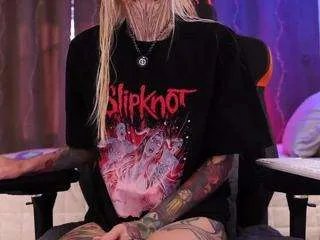 Freechat yourfeetmodel on CamSoda