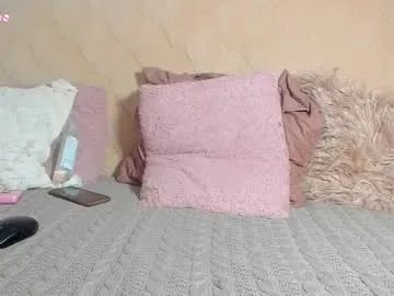 Freechat _tinynadya_ on Chaturbate