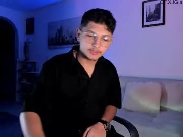 Freechat a_lejandro_08 on Chaturbate