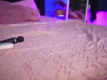 Freechat alexxisrae on Chaturbate