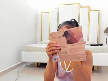 Freechat annylittle_ on Chaturbate